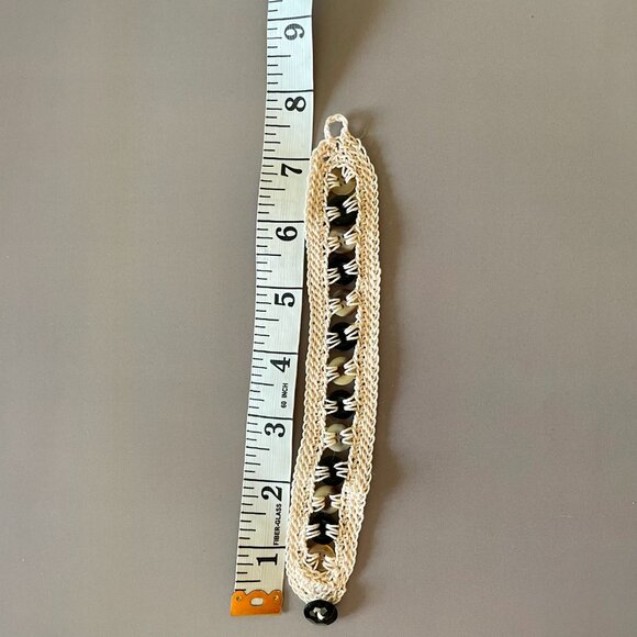 Unique crochet bracelet, Handmade button bracelet - Picture 5 of 6